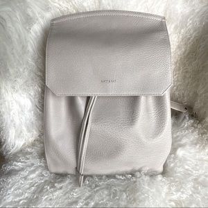NWOT MUMBAI MED VEGAN BACKPACK in ivory grey
